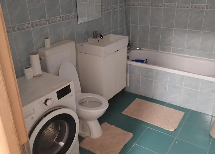 Zetarilor 21a * בוקרשט